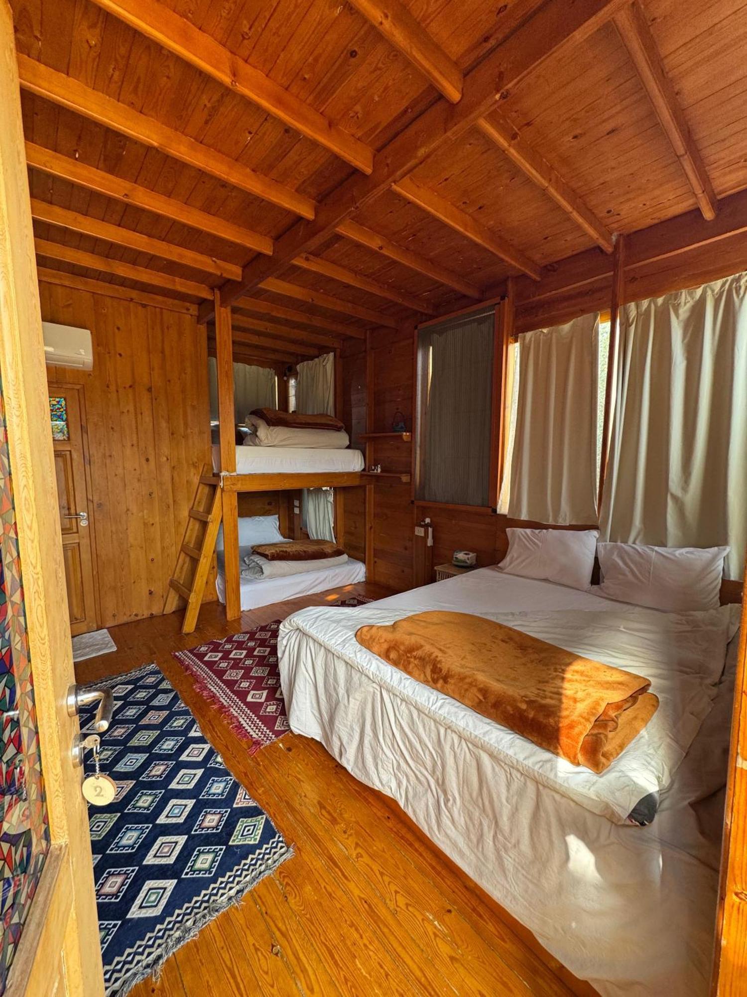 Northern Lake Lodge Izbat Ilyas Luaran gambar